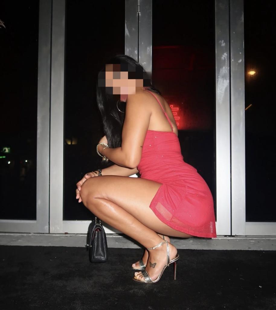 643578832: Chica busca chico en Málaga
