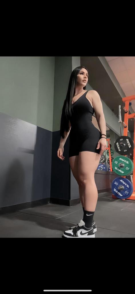 613576847: Chica busca chico en Orense