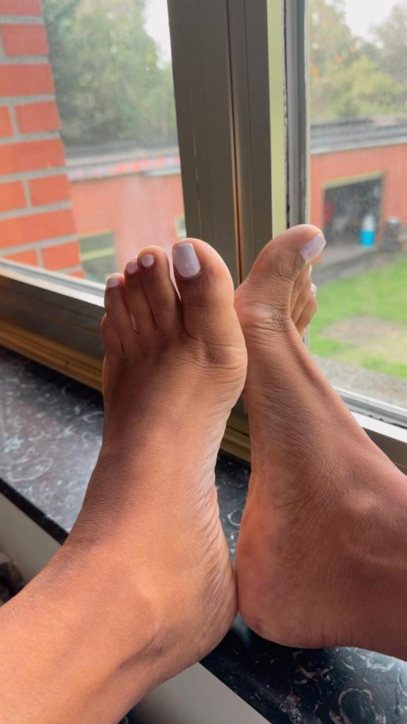 672155856: Chica busca chico en Gerona