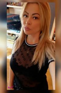 Chica busca chico en La Coruña: 