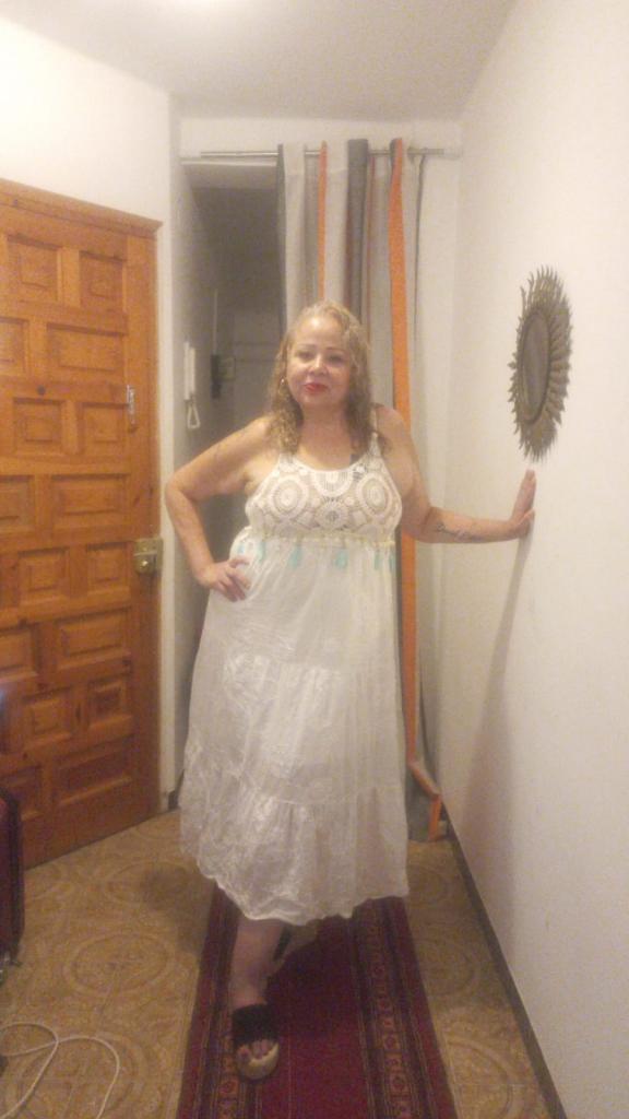 632980847: Chica busca chico en Sevilla