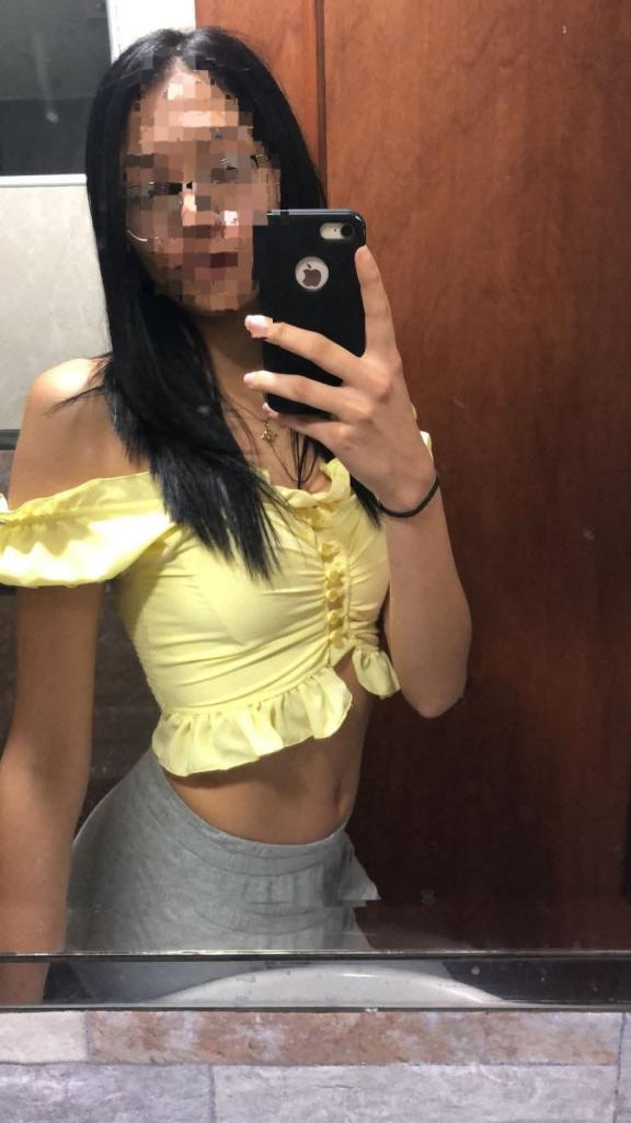 697224319: Chica busca chico en Valencia
