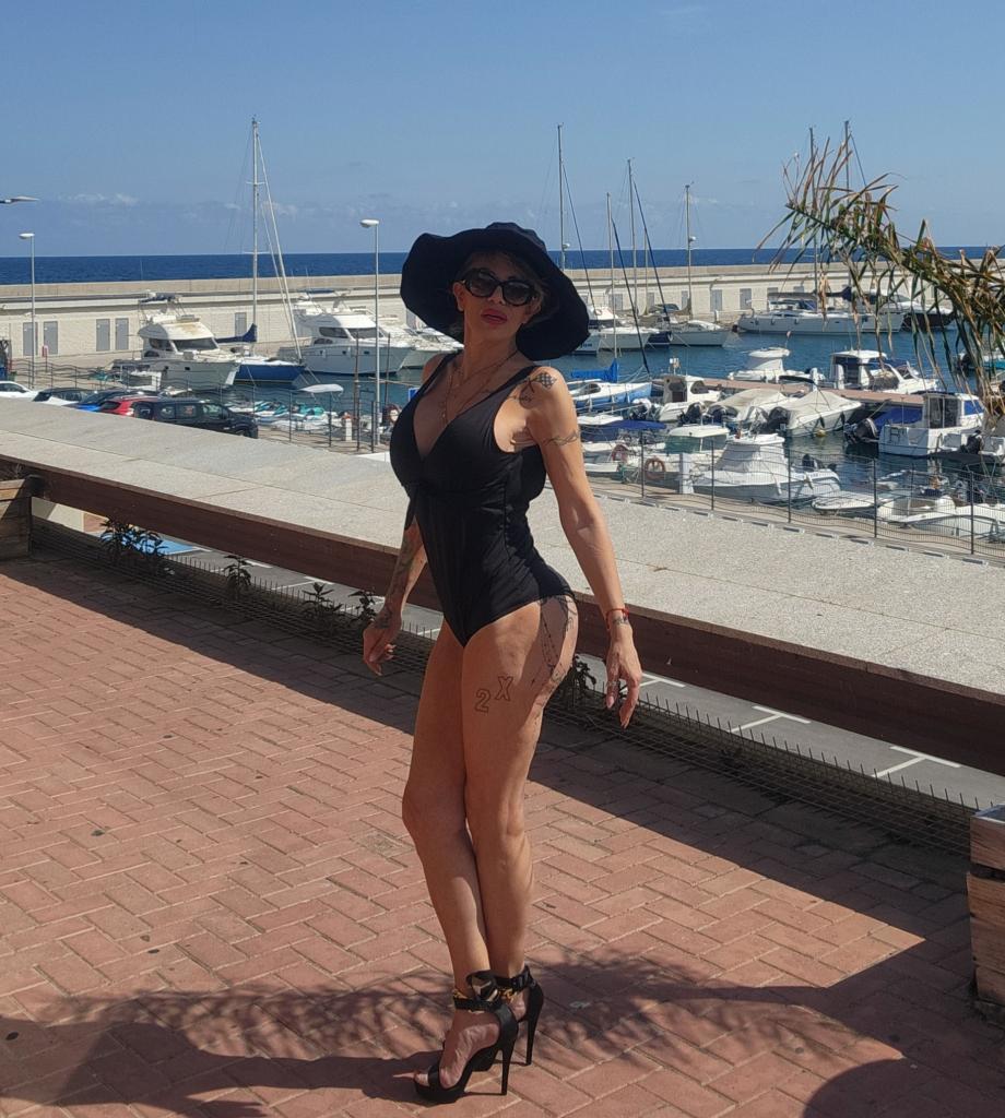 631820739: Chica busca chico en Alicante