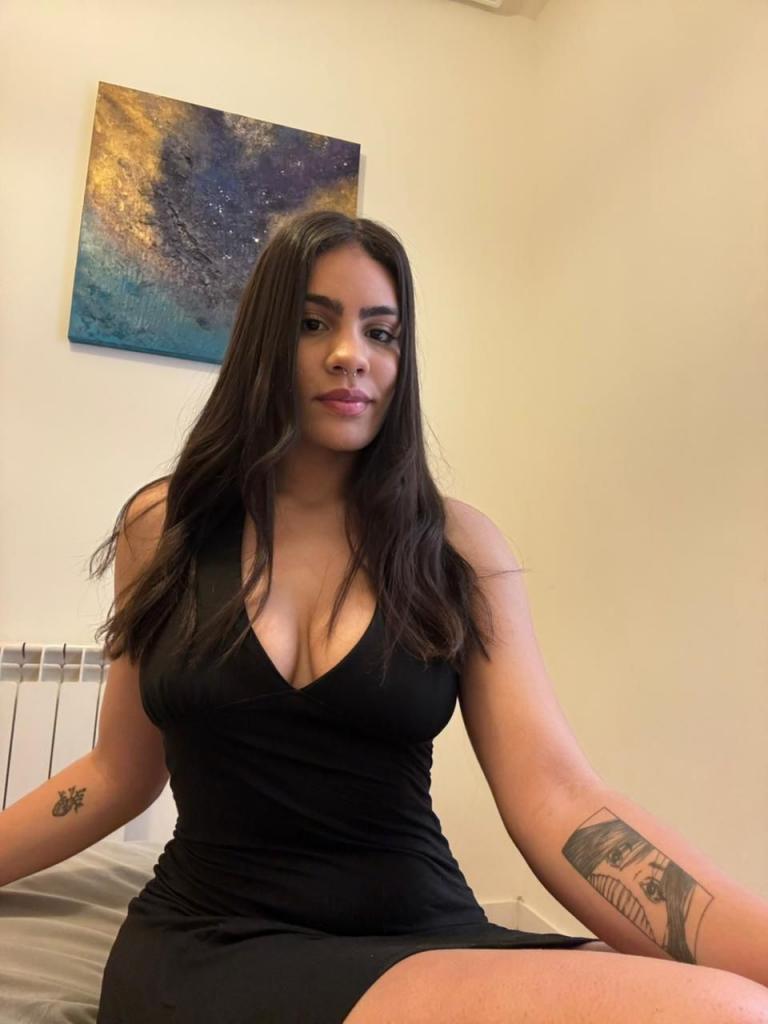 742064229: Chica busca chico en Mallorca