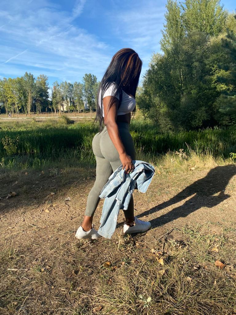 Chica busca chico en Cádiz: 