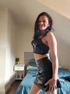 677549270: Chica busca chico en Pontevedra