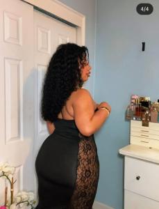 663194829: Chica busca chico en Murcia