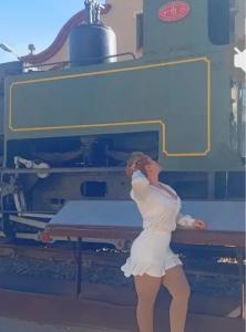 641718607: Chica busca chico en Barcelona