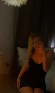 632899597: Chica busca chico en Barcelona
