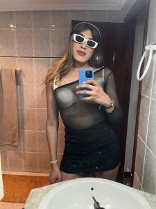 662475434: Transexual en Ibiza