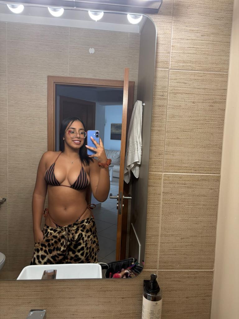 Chica busca chico en Almería: 