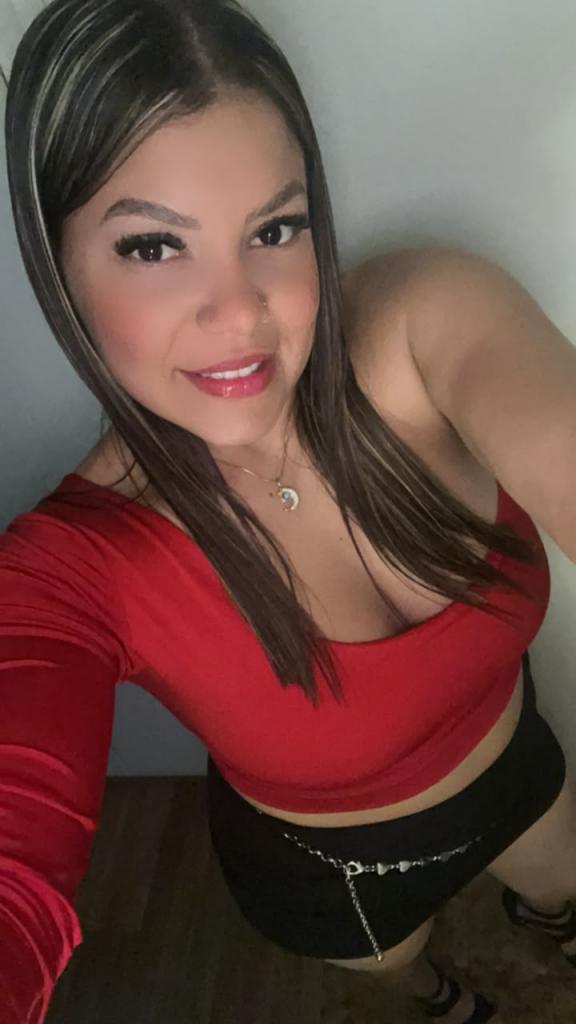 637471010: Chica busca chico en Barcelona