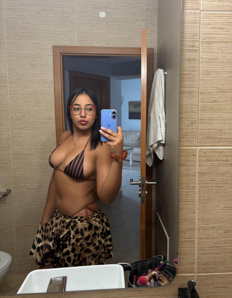 Chica busca chico en Almería: 