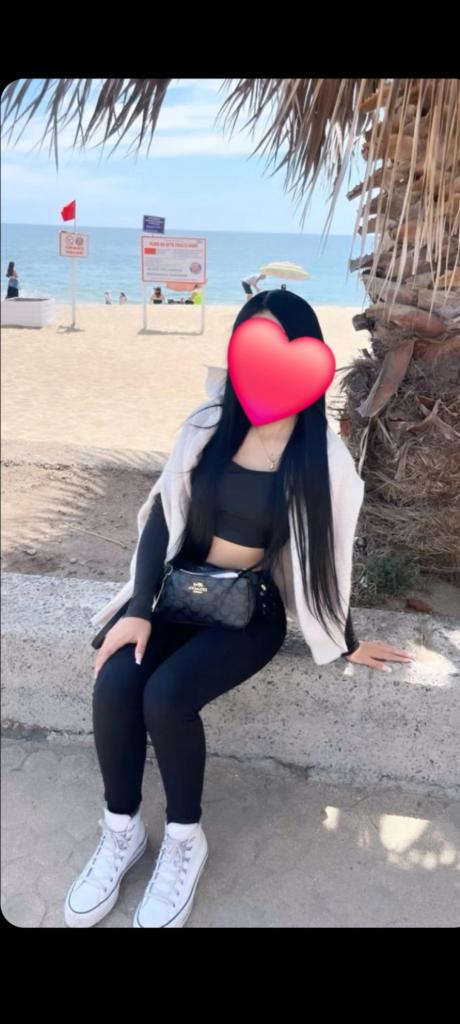 658640892: Chica busca chico en Sevilla