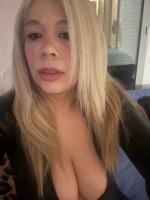 617317670: Chica busca chico en Gerona