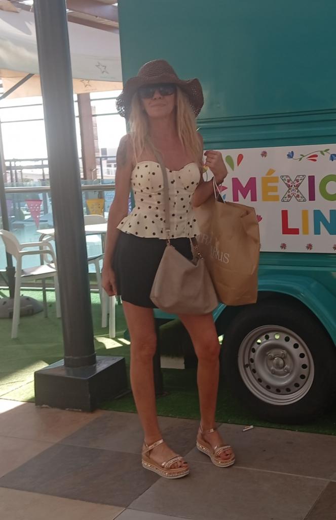 643946477: Chica busca chico en Málaga
