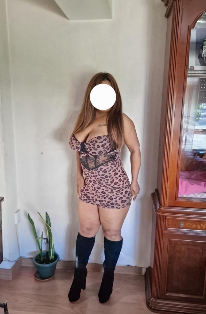 631695154: Chica busca chico en La Coruña