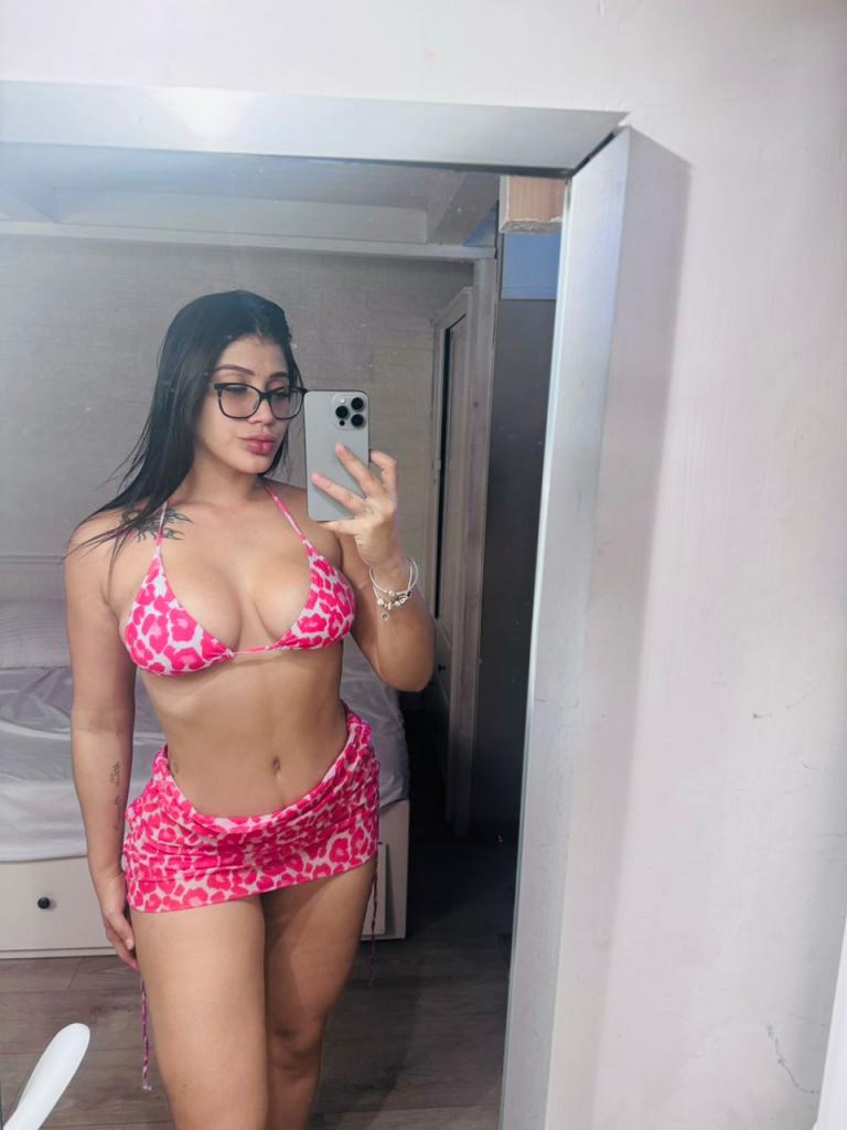Chica busca chico en Almería: 