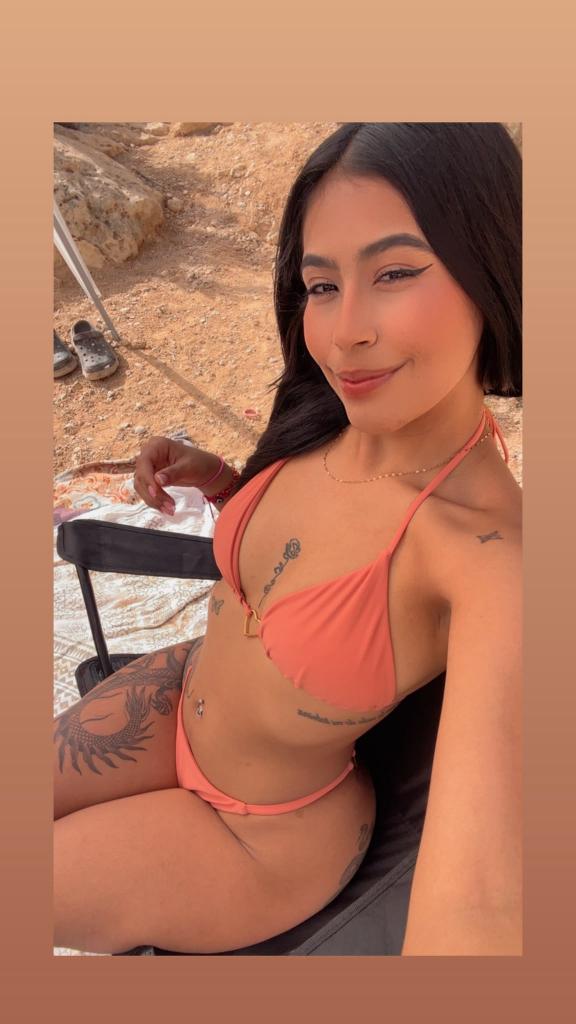643844495: Chica busca chico en Barcelona
