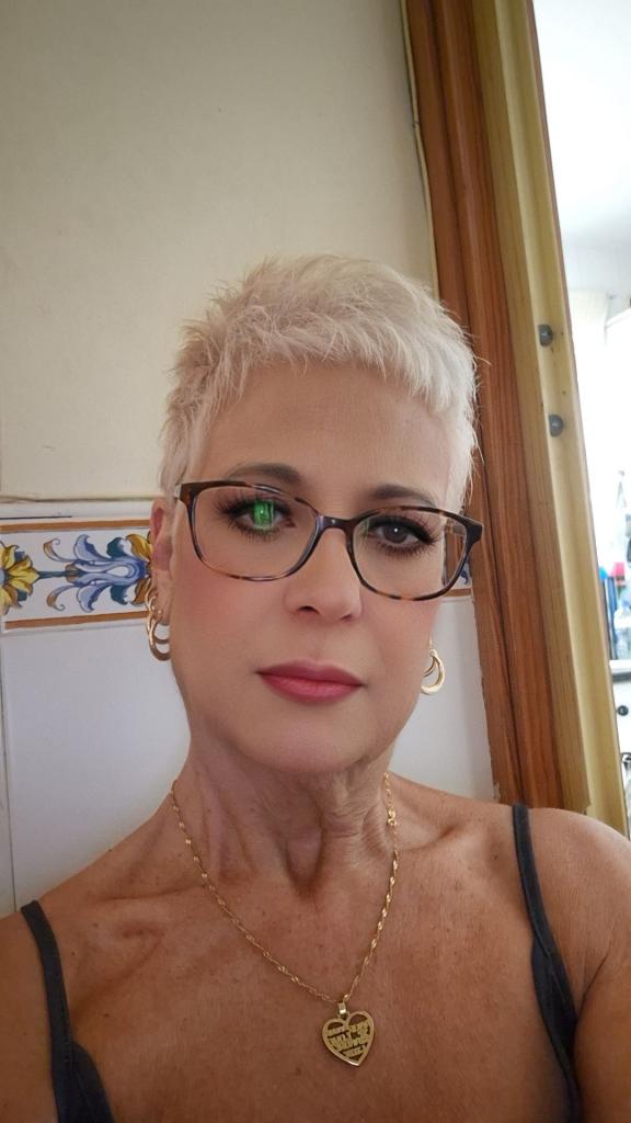 646176033: Chica busca chico en Mallorca