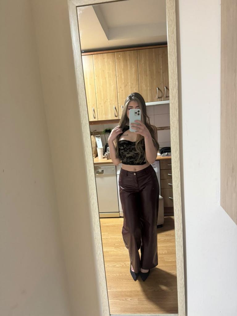 613561886: Chica busca chico en Málaga