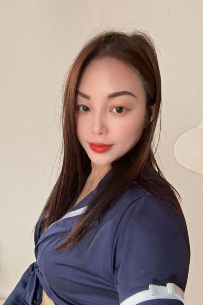 651468077: Chica busca chico en Madrid