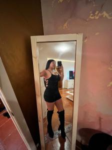 647163074: Chica busca chico en Málaga