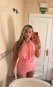 647075884: Chica busca chico en Huelva