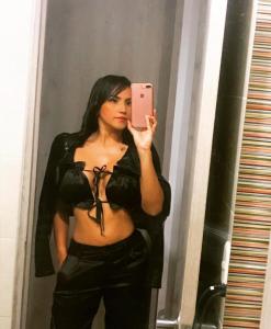 604180668: Chica busca chico en Ibiza