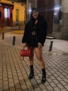 614586541: Chica busca chico en Tenerife