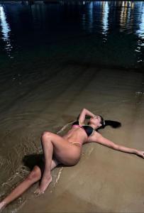 613925331: Chica busca chico en Cádiz