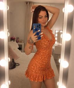 613925331: Chica busca chico en Cádiz