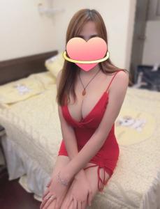 670737910: Chica busca chico en Barcelona