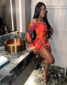 604897756: Chica busca chico en Lugo