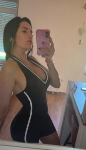 670372844: Chica busca chico en Málaga