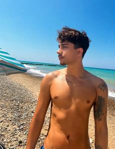 614453800: Chico busca chica en Alicante