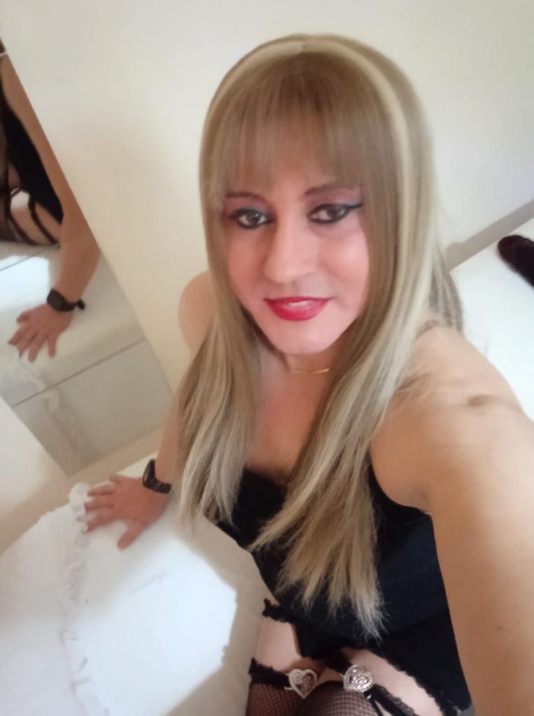 631197552: Transexual en Huelva