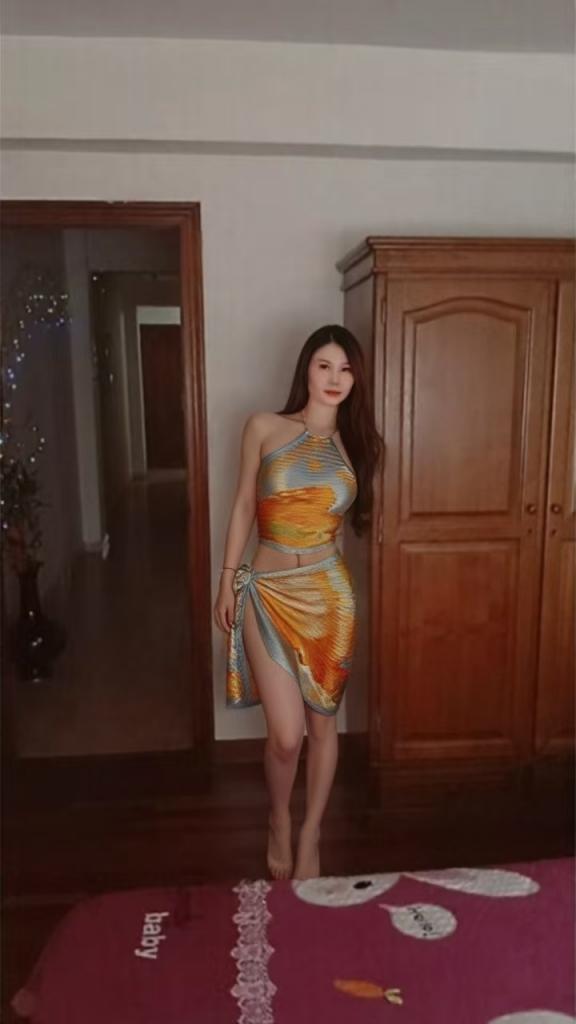 643933851: Chica busca chico en Pontevedra