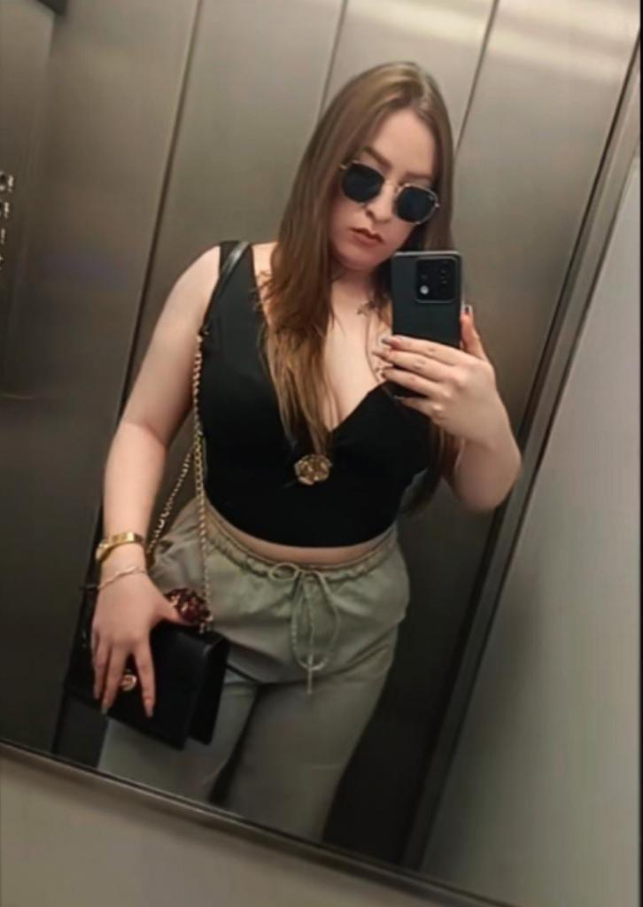 643684065: Chica busca chico en Navarra