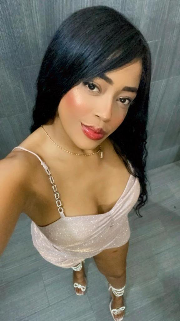 647163074: Chica busca chico en Málaga