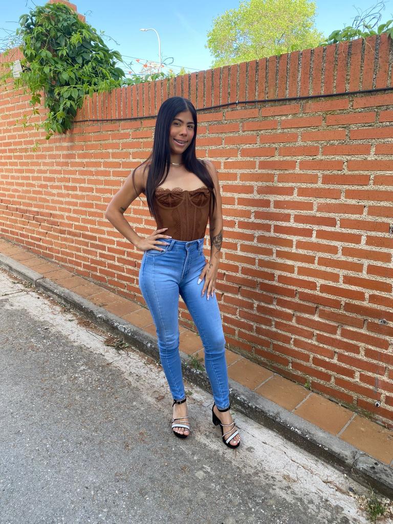 641979082: Chica busca chico en Murcia