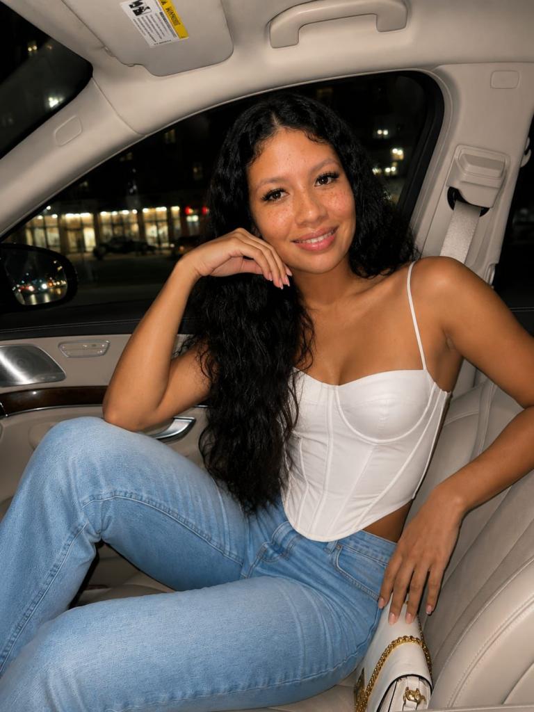 743053680: Chica busca chico en La Coruña
