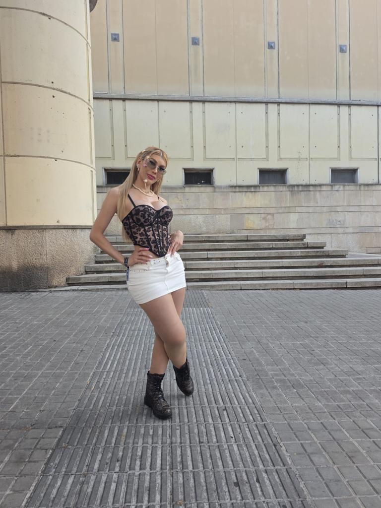 664281004: Chica busca chico en Barcelona