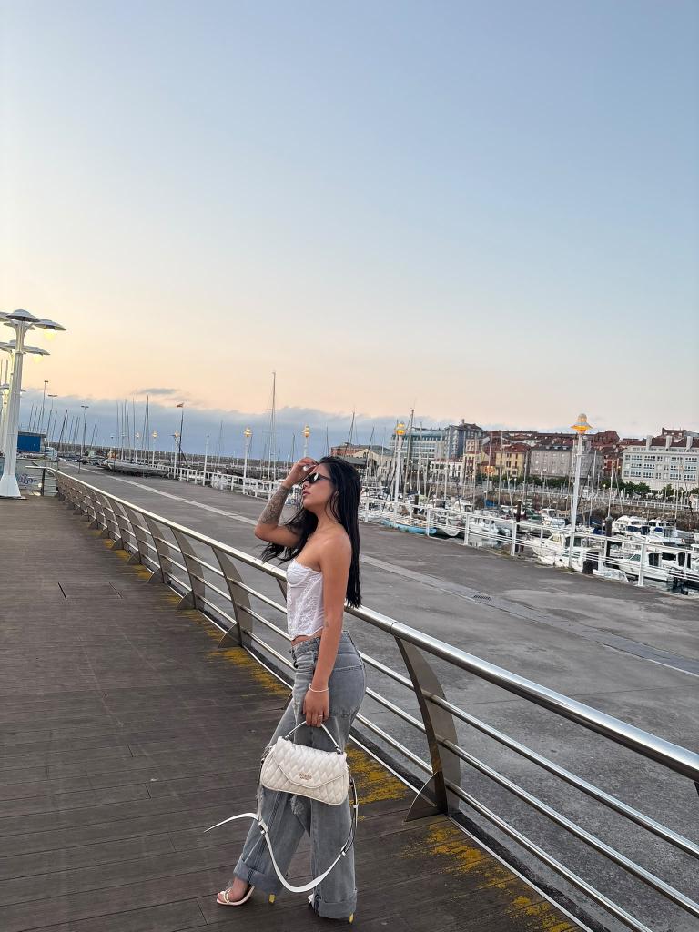 Chica busca chico en Murcia: 