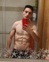 695995938: Chico busca chica en Barcelona