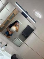 643844495: Chica busca chico en Barcelona