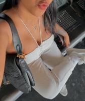 614670681: Chica busca chico en Sevilla