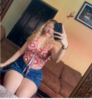 600796900: Chica busca chico en La Coruña