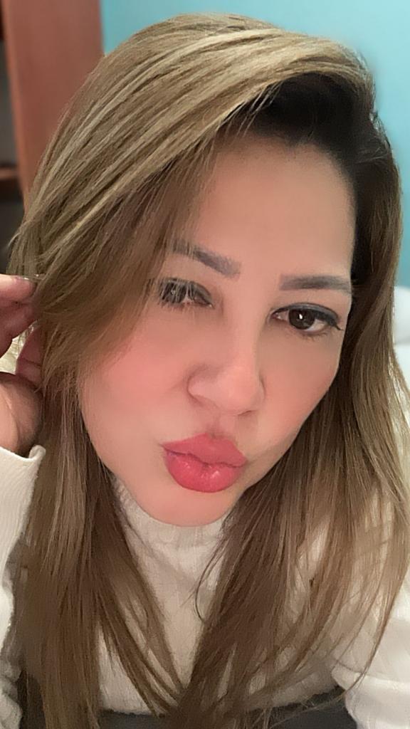 Chica busca chico en Valencia: Chica busca chico