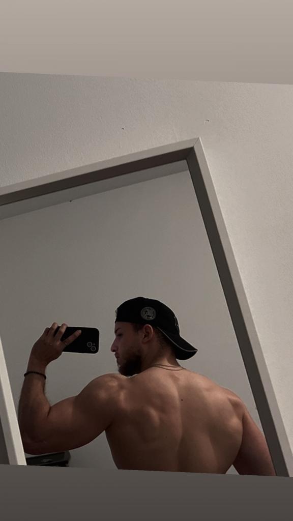 Chico busca chica en La Coruña: 